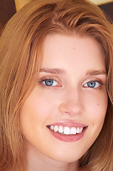 Freya Mayer